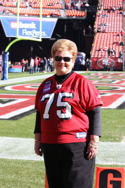 Kathleen MacDonald: San Francisco 49ers and Symetra's Hero in the Classroom for 2011