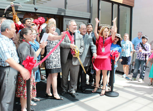 Thousands Attend Northside Branch Library's Grand Opening