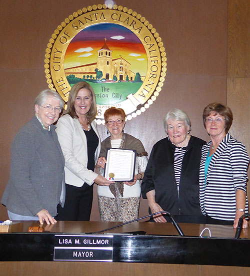 Mayor  Lisa Gillmor Signs AAUW Equal Pay Day Proclamation