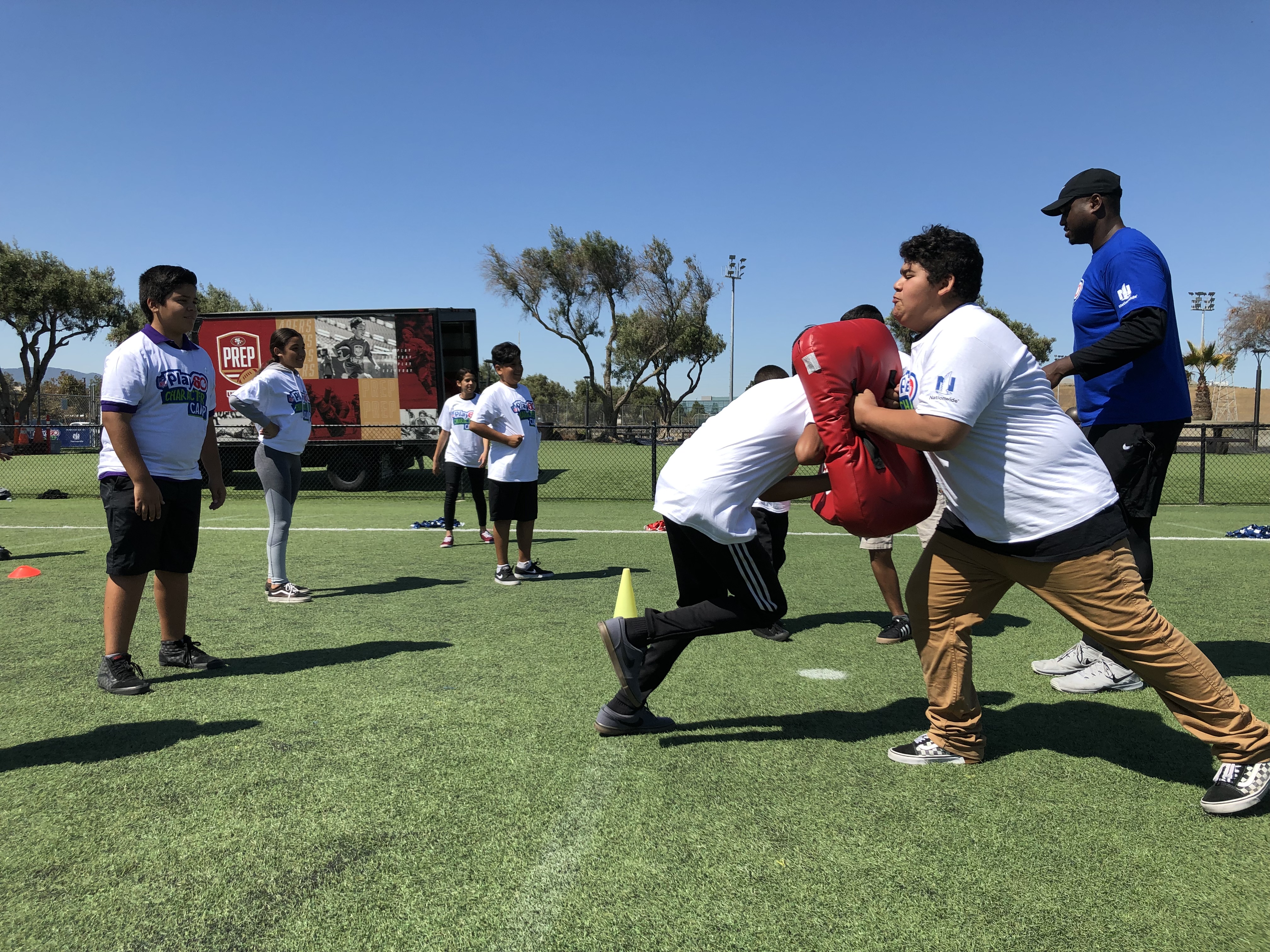 49ers and NFL Play 60 Campaign Help South Bay Kids Build Character - The  Silicon Valley Voice